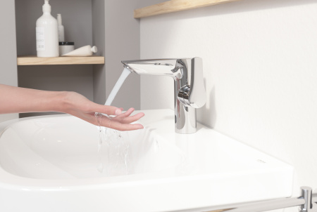 Смеситель однорычажный с инфракрасной электроникой для раковины Grohe Eurosmart 23975 003 (23975003) хром 